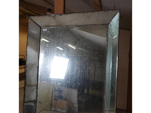 Italiaanse spiegel van halverwege de 20ste eeuw. met geschulpte omlijsting. reeds fraaie verwering . - afbeelding 7 van  12