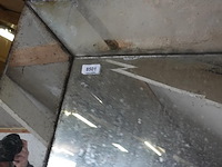 Italiaanse spiegel van halverwege de 20ste eeuw. met geschulpte omlijsting. reeds fraaie verwering . - afbeelding 9 van  12