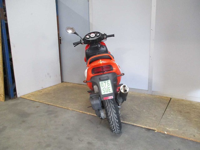 Italjet formula race dubbel disk - bromscooter - 2 takt - scooter - afbeelding 10 van  11