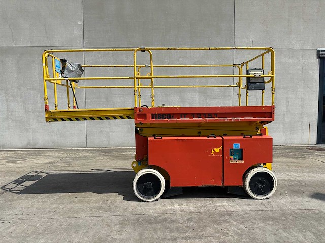 Iteco - 2007 - it12151 - schaarlift - afbeelding 15 van  50