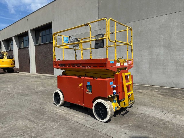 Iteco - 2007 - it12151 - schaarlift - afbeelding 49 van  50