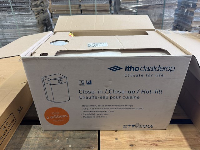 Itho daalderop close-in 10 liter hotfill elektrische keukenboiler 500 w (5-80°c) - afbeelding 1 van  4