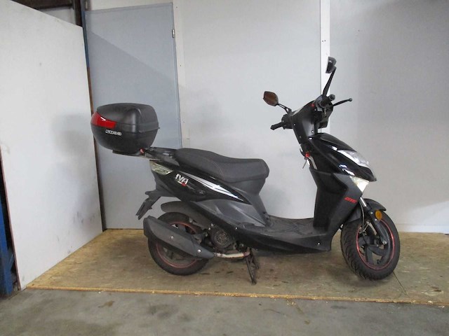 Iva - bromscooter - gte sport - scooter - afbeelding 8 van  11
