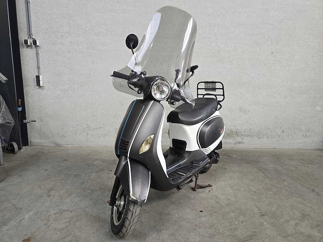 Iva - bromscooter - lux - 4t 45km uitvoering dfj68f - afbeelding 3 van  7