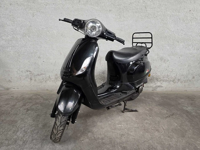 Iva - scooter - lux50 - 4t - afbeelding 3 van  7