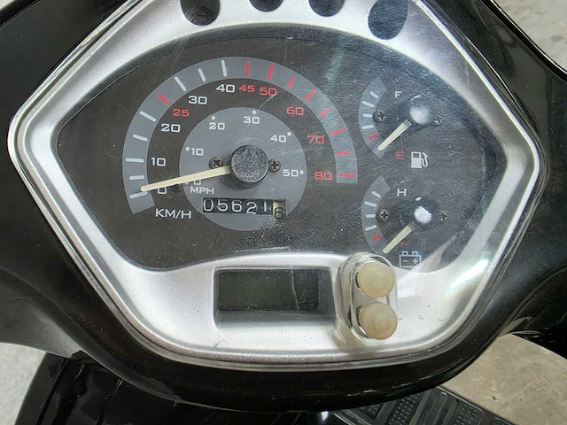 Iva - scooter - lux50 - 4t - afbeelding 7 van  7