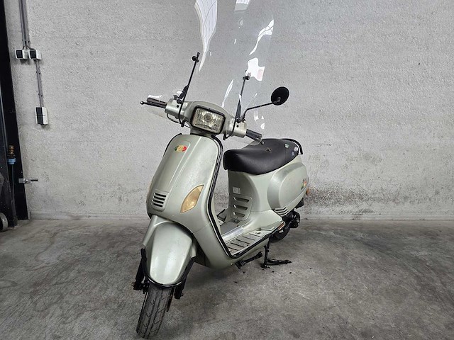Iva - snorscooter - lux - brommer - afbeelding 3 van  5