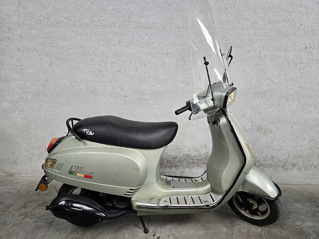Iva - snorscooter - lux - brommer - afbeelding 2 van  7