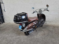Iva - snorscooter - retro - 4t 25km uitvoering d070lv - afbeelding 2 van  2