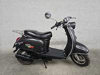 Iva - snorscooter - venti - 4t 25km uitvoering f104zj - afbeelding 1 van  2