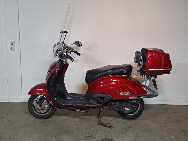 Iva daguiway grande retro 45 km bromscooter 4takt - afbeelding 1 van  7