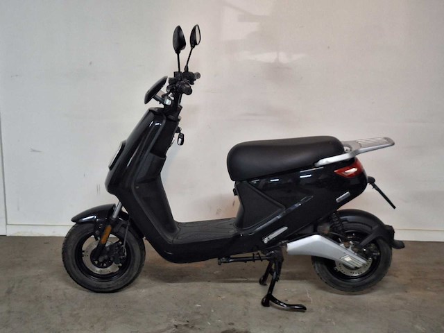 Iva e-go 45 km elektrische bromscooter - afbeelding 1 van  8