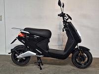 Iva e-go 45 km elektrische bromscooter - afbeelding 6 van  8