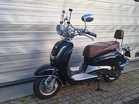 Iva grande retro 25km snorscooter 4-takt - afbeelding 2 van  7