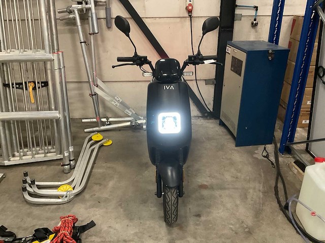 Iva s4 elektrische snorscooter - afbeelding 2 van  7
