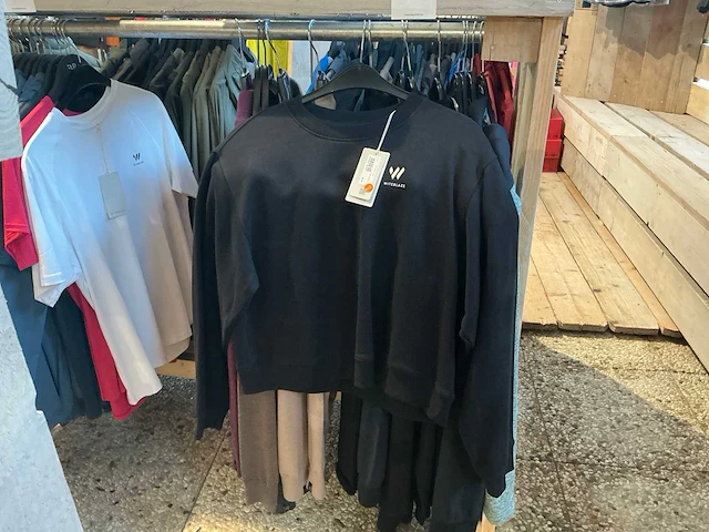 Ivanhoe / witeblaze bovenkleding (14x) - afbeelding 5 van  7