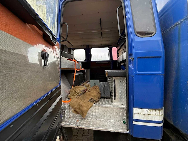 Iveco - 120-23 - vrachtwagen - afbeelding 6 van  26
