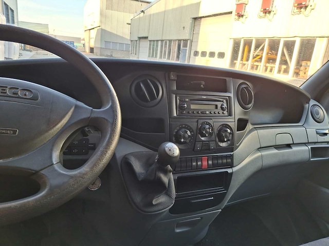 Iveco - 2007 - 35c18 300 - verkoopwagen be-combinatie. - afbeelding 2 van  15