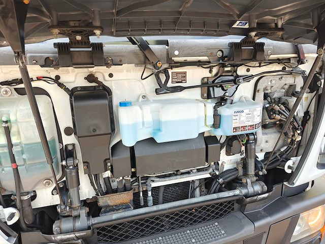 Iveco - 2012 - eurocargo - vrachtwagen - afbeelding 22 van  35