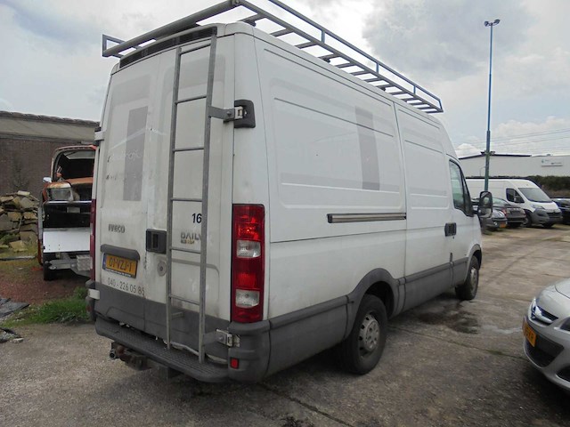 Iveco - 29 l 12v 330 h2 - 02-vzj-1 - afbeelding 10 van  16
