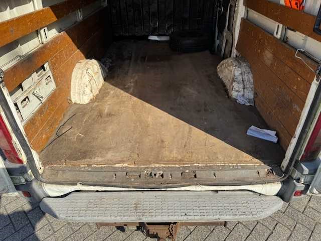 Iveco - bedrijfswagen - afbeelding 2 van  29