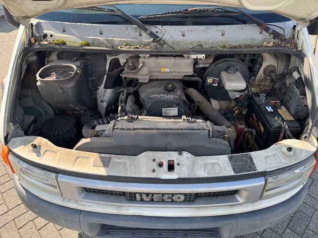 Iveco - bedrijfswagen - afbeelding 9 van  29
