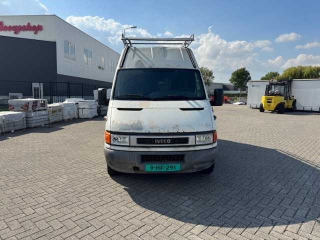 Iveco - bedrijfswagen - afbeelding 12 van  29