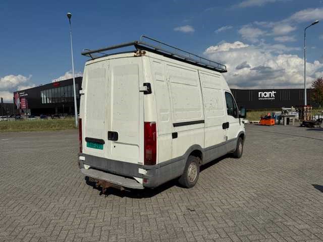 Iveco - bedrijfswagen - afbeelding 26 van  29