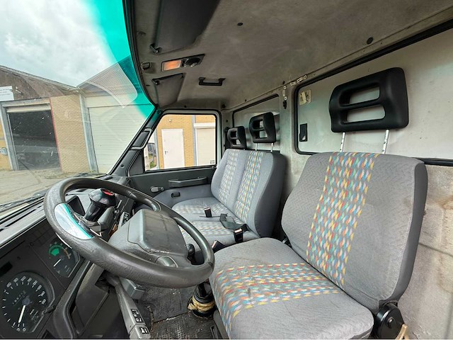 Iveco - daily - 35.10 td paardenwagen - paardenvervoer - afbeelding 22 van  44