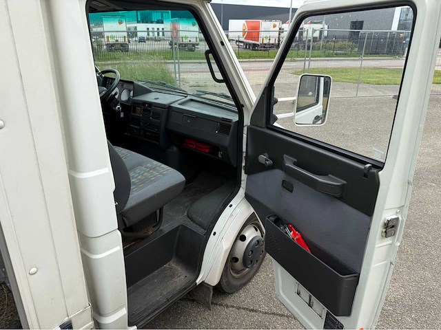 Iveco - daily - 35.10 td paardenwagen - paardenvervoer - afbeelding 27 van  44