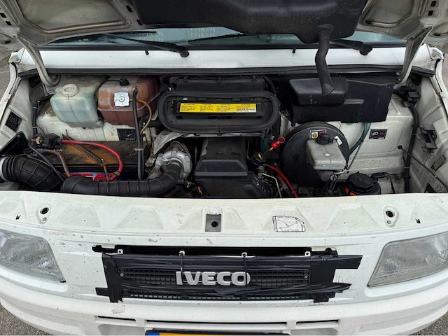 Iveco - daily - 35.10 td paardenwagen - paardenvervoer - afbeelding 31 van  44
