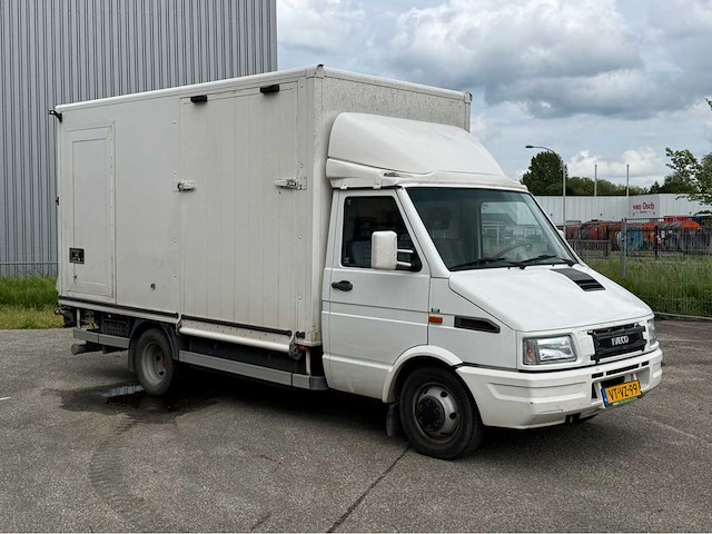 Iveco - daily - 35.10 td paardenwagen - paardenvervoer - afbeelding 34 van  44