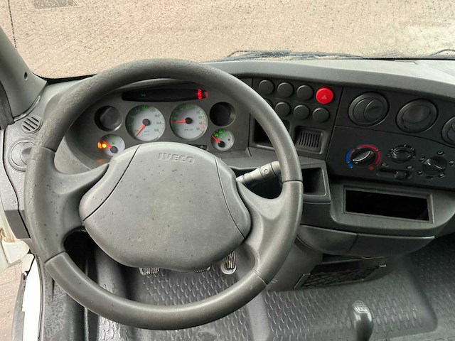 Iveco - daily - 35c11v 395 h2 - bedrijfswagen (65-vr-nd) - afbeelding 3 van  24