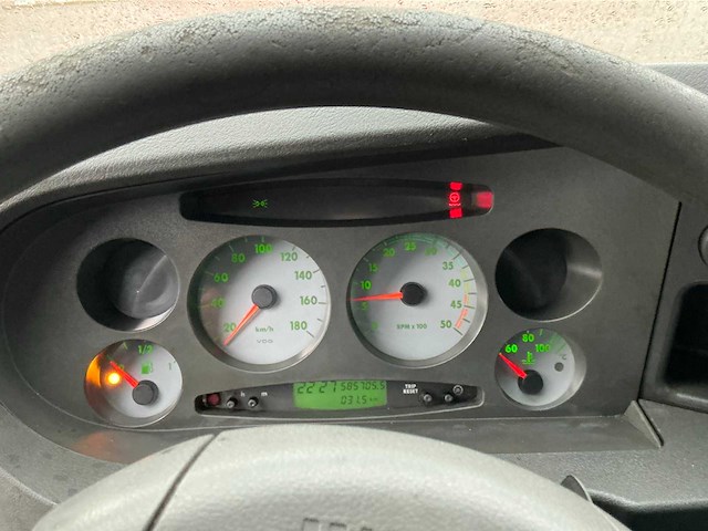 Iveco - daily - 35c11v 395 h2 - bedrijfswagen (65-vr-nd) - afbeelding 4 van  24