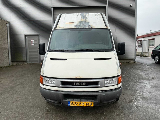 Iveco - daily - 35c11v 395 h2 - bedrijfswagen (65-vr-nd) - afbeelding 12 van  24