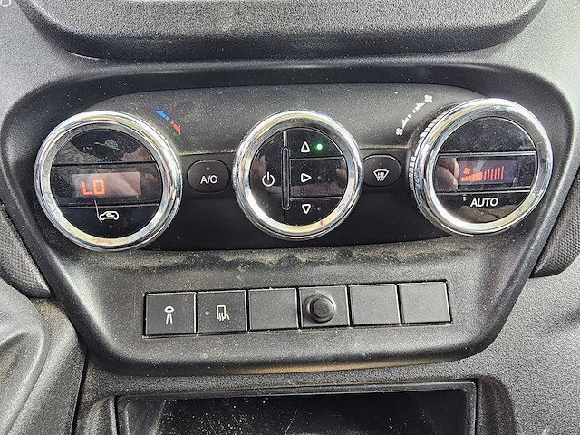 Iveco - daily - 35c13 2.3 375 - dhollandia laadklep - bedrijfswagen - afbeelding 10 van  20