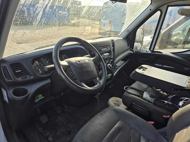 Iveco - daily - 35c13d 2.3 375 - bedrijfswagen - afbeelding 9 van  10