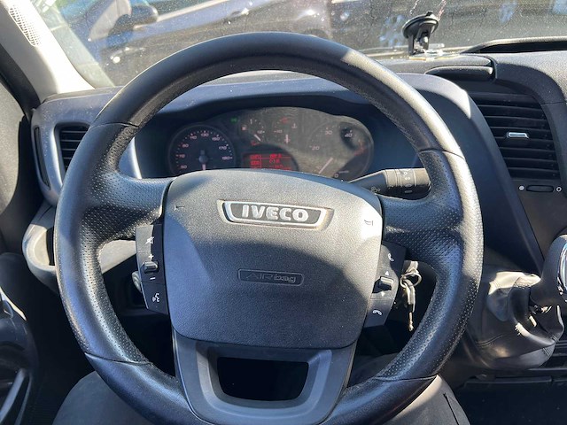 Iveco - daily - 35c16 2.3 375 - bedrijfswagen - afbeelding 10 van  18