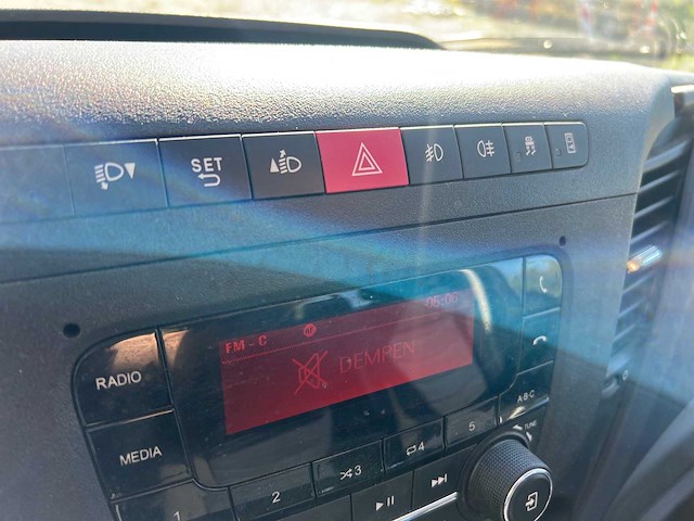 Iveco - daily - 35c16 2.3 375 - bedrijfswagen - afbeelding 14 van  18