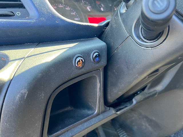 Iveco - daily - 35c16d 2.3 375 - iveco - afbeelding 7 van  22