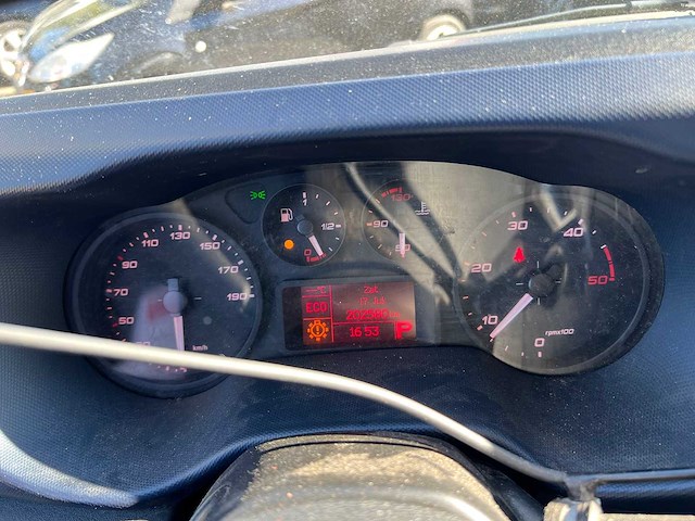 Iveco - daily - 35c16d 2.3 375 - iveco - afbeelding 13 van  22