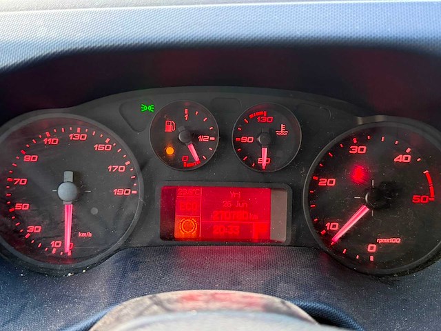 Iveco - daily - 35c16v 2.3 352 h3 l - bedrijfswagen - afbeelding 26 van  27