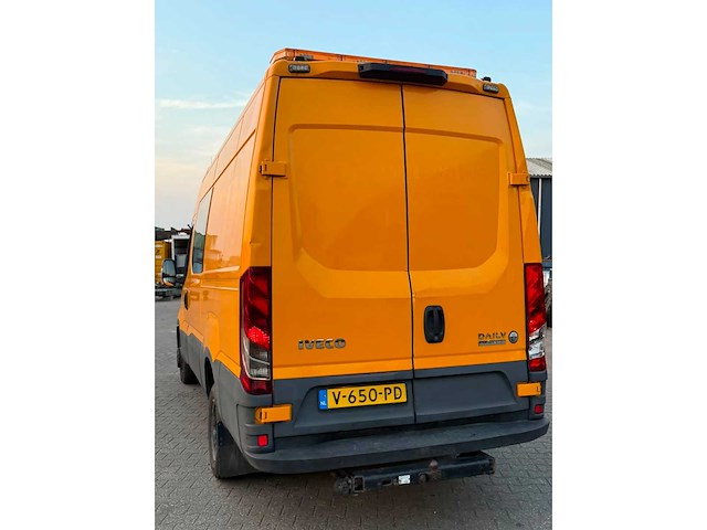 Iveco - daily - 35c16v 2.3 352 h3 l - bedrijfswagen - afbeelding 8 van  27