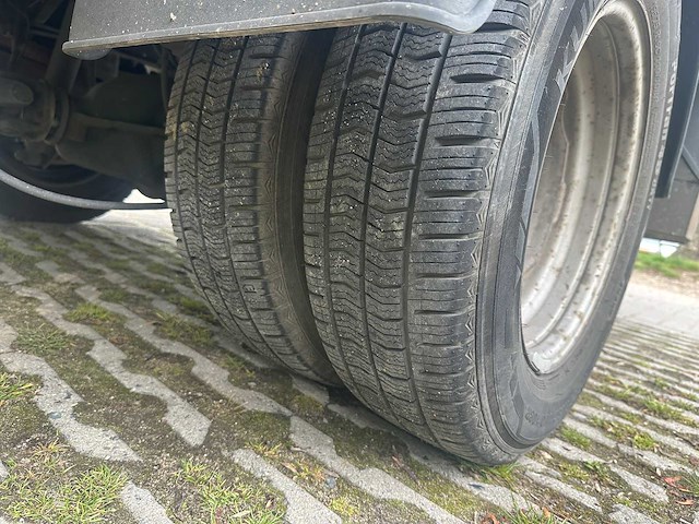 Iveco - daily - 35c16v 2.3 410 h2 - bedrijfswagen - afbeelding 13 van  23