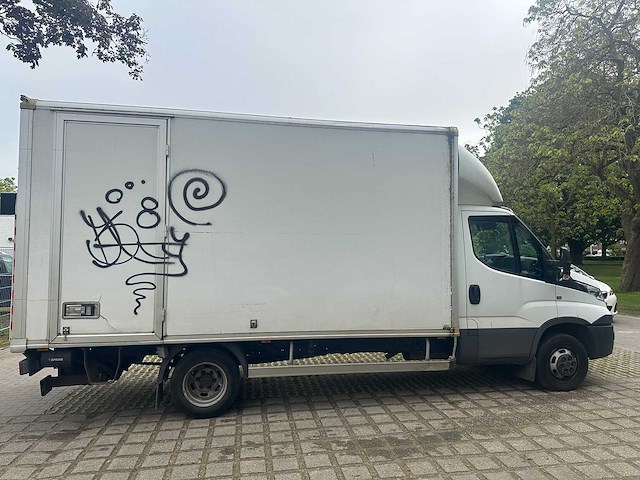Iveco - daily - 35c16v 2.3 410 h2 - bedrijfswagen - afbeelding 20 van  23