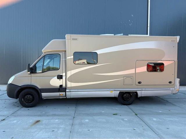 Iveco - daily - 35s11a/p - camper - 2011 - afbeelding 45 van  57