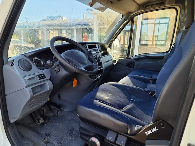 Iveco - daily - 35s12v 330 h3 - 6-vll-75 - afbeelding 3 van  9