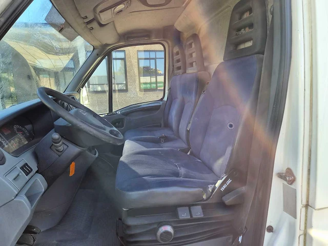 Iveco - daily - 35s12v 330 h3 - 6-vll-75 - afbeelding 4 van  9