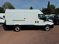 Iveco - daily - 35s13v 2.3 352 l2h2 - van - afbeelding 10 van  14
