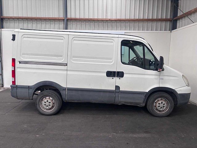 Iveco - daily - 35s14v 300 h1 - bedrijfswagen - afbeelding 19 van  29